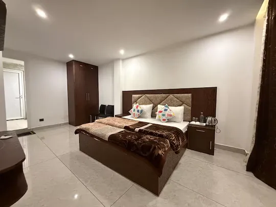 3 star hotel in bhowali, nainital - skyvale nainital - 4bhk mountain view villa