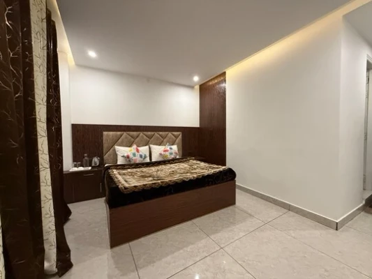 best day time hotels in skyvale nainital - 4bhk mountain view villa nainital