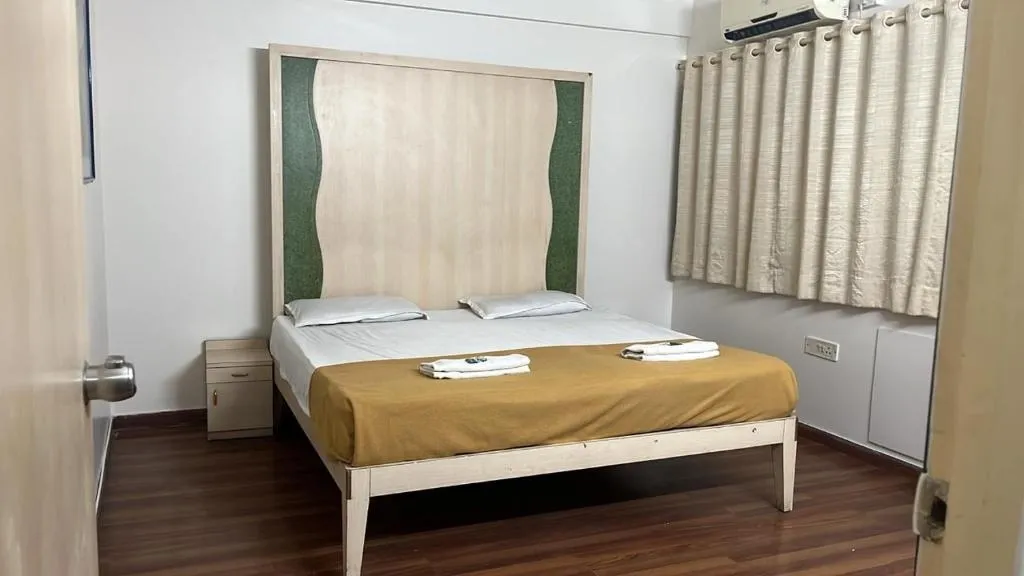 hotel room booking in anand nagar, nashik - hotel de rajnigandha
