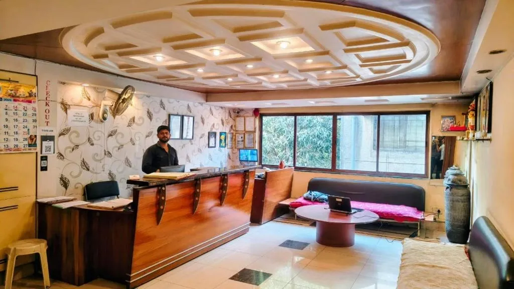 hotel near nashik railway station - hotel de rajnigandha