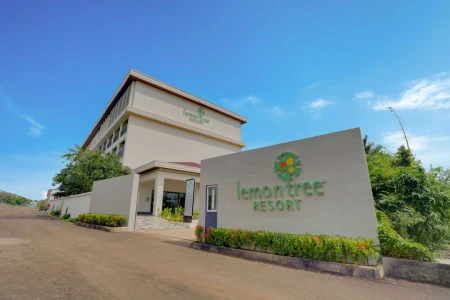 hotel in gangapur, nashik for family - lemon tree resort nashik