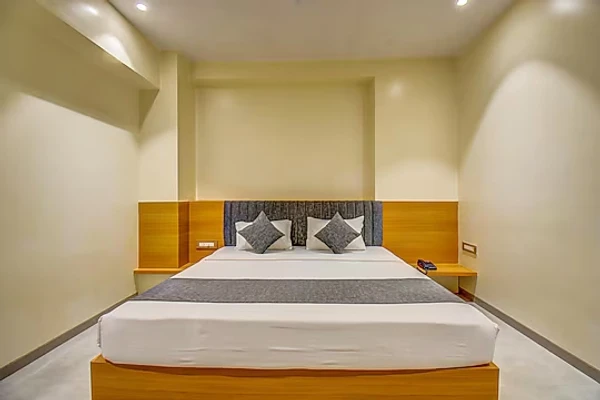 hotel with free parking in panchvati, nashik - vits select nashik