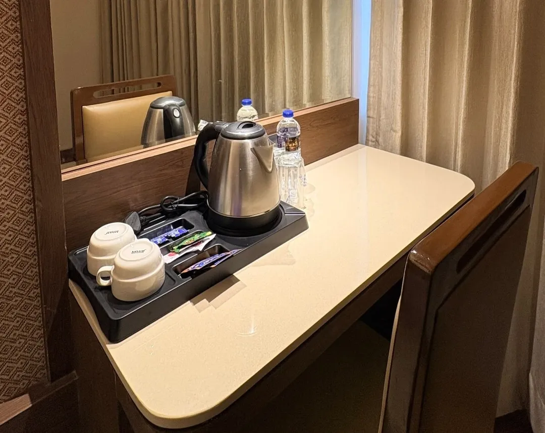 hotel with free parking in cbd belapur, navi mumbai - hotel dakshin grande