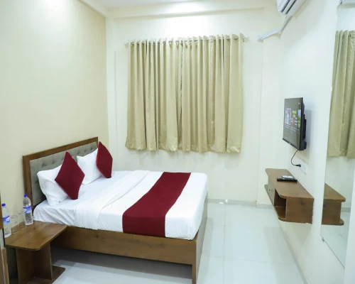 hotel with gym in pen, ambeghar - hotel devanshri