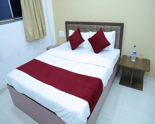hotel with banquet hall in pen, ambeghar - hotel devanshri