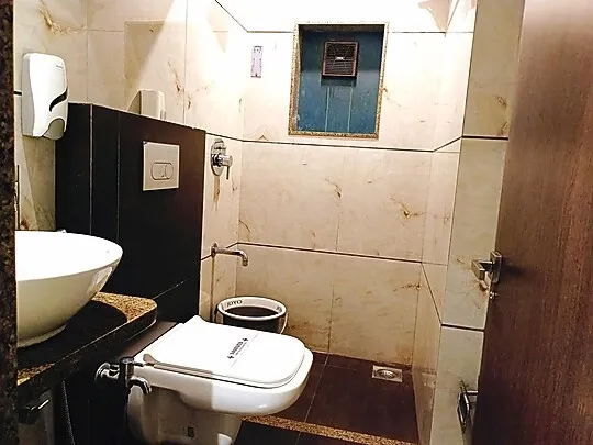 hotel in airoli, navi mumbai for family - hotel express airoli