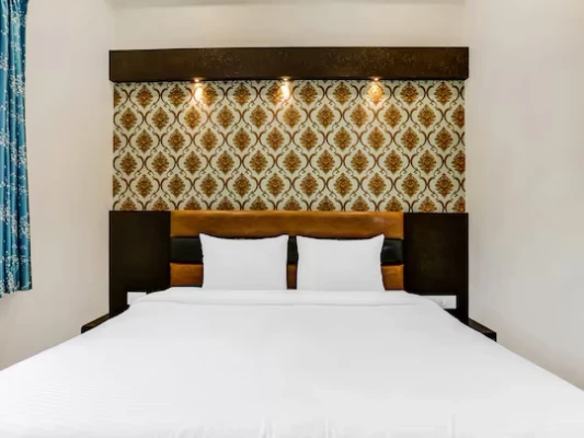 hotel with bar in nerul, navi mumbai - hotel geeta palace