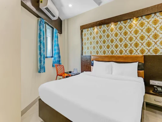 hotel with swimming pool in nerul, navi mumbai - hotel geeta palace
