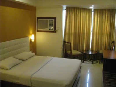 hotel with gym in sanpada, navi mumbai - hotel highway view