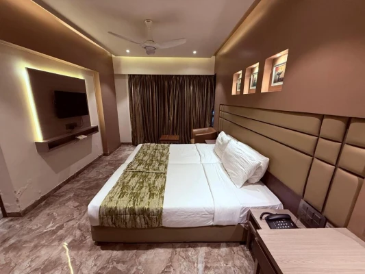 hotel with gym in kopar khairane, navi mumbai - hotel varishtta