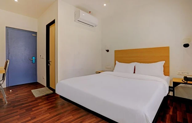 group holiday hotels in hotel vista banquet and suites navi-mumbai