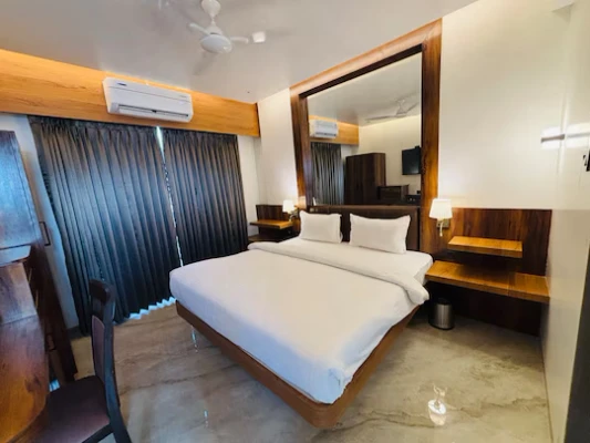 jacuzzi hotel in digha midc road, navi mumbai - infinity in hotel