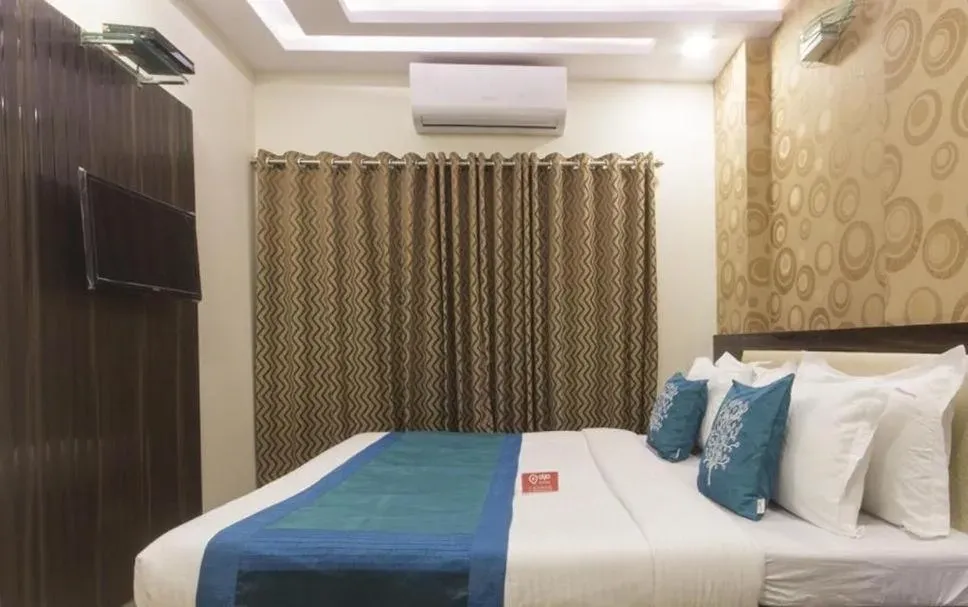 best corporate hotels in new hotel bramharaj by glitz hotels navi-mumbai