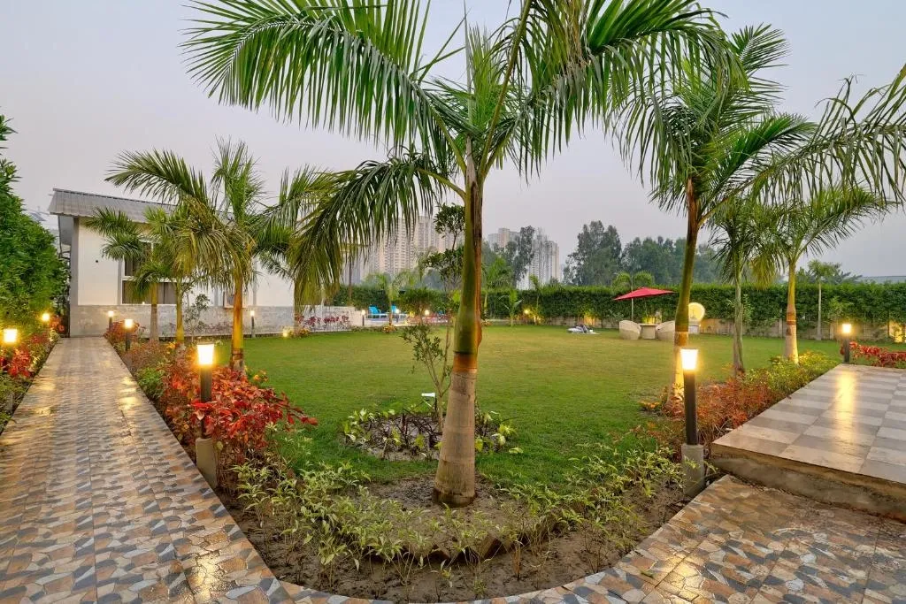 hotel in sector 150, noida for family - alaya stays 3-bhk pet friendly saroja farmhouse