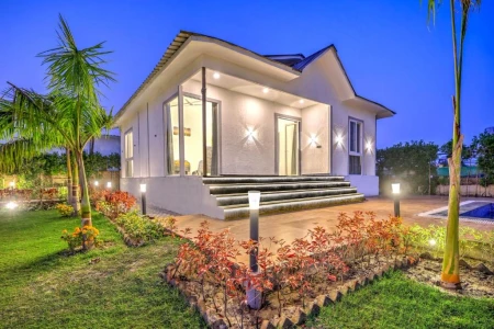 hotel with swimming pool in sector 150, noida - alaya stays 3-bhk pet friendly saroja farmhouse