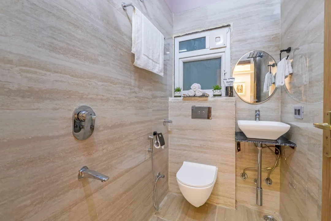 hotel with bar in sector 3, noida - alaya stays radhika 2bhk apartment with terrace