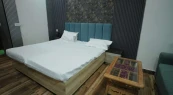 unmarried couple friendly hotels in arista stay noida