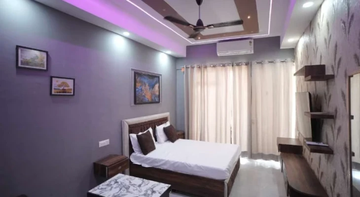 unmarried couple friendly hotels in arista stay noida
