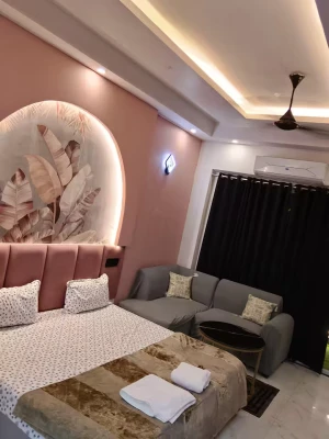 best romantic hotels in corporate stay gaur city centre noida