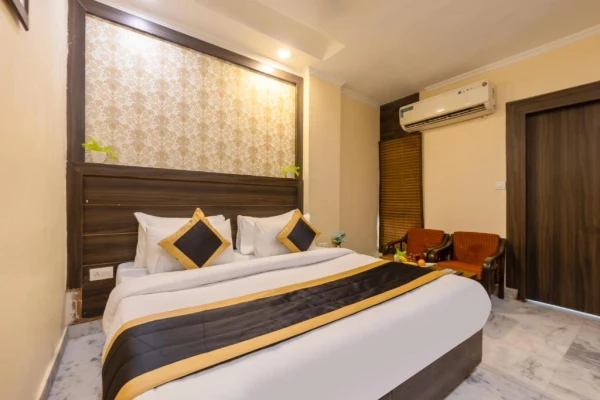 hotel room booking in sector 11, noida - dharam villa