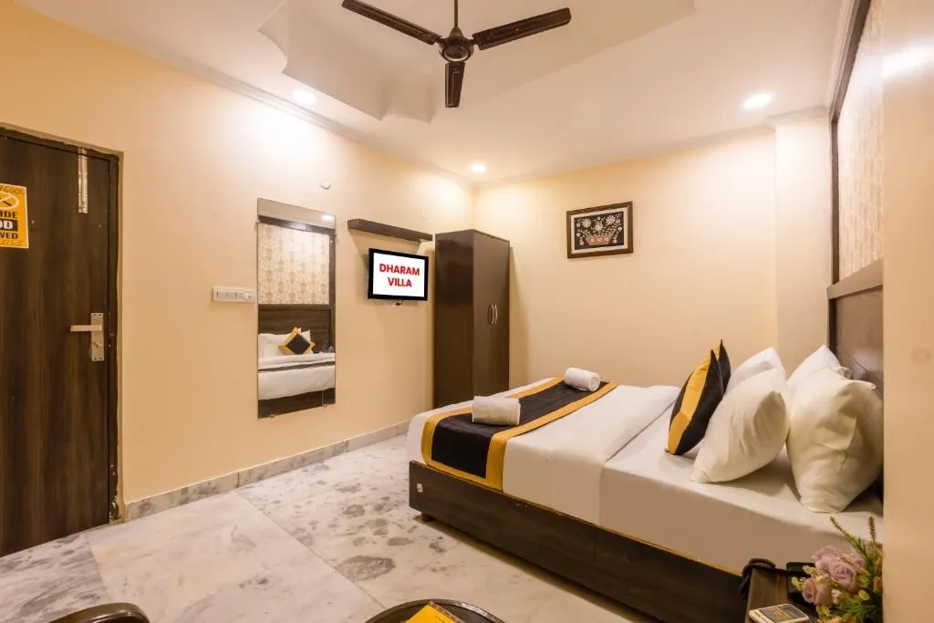 hotel with banquet hall in sector 11, noida - dharam villa