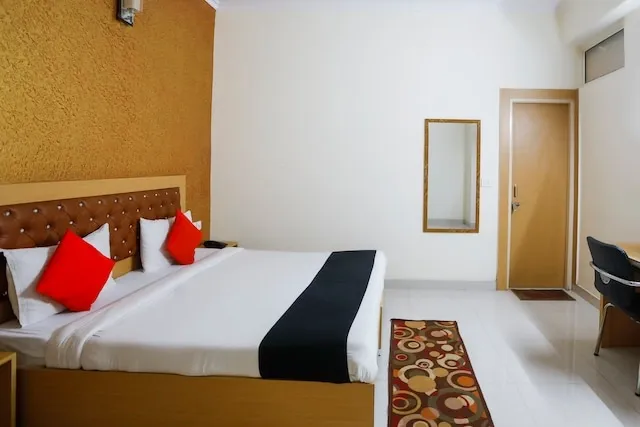 cheap hotels in diamond imperial noida