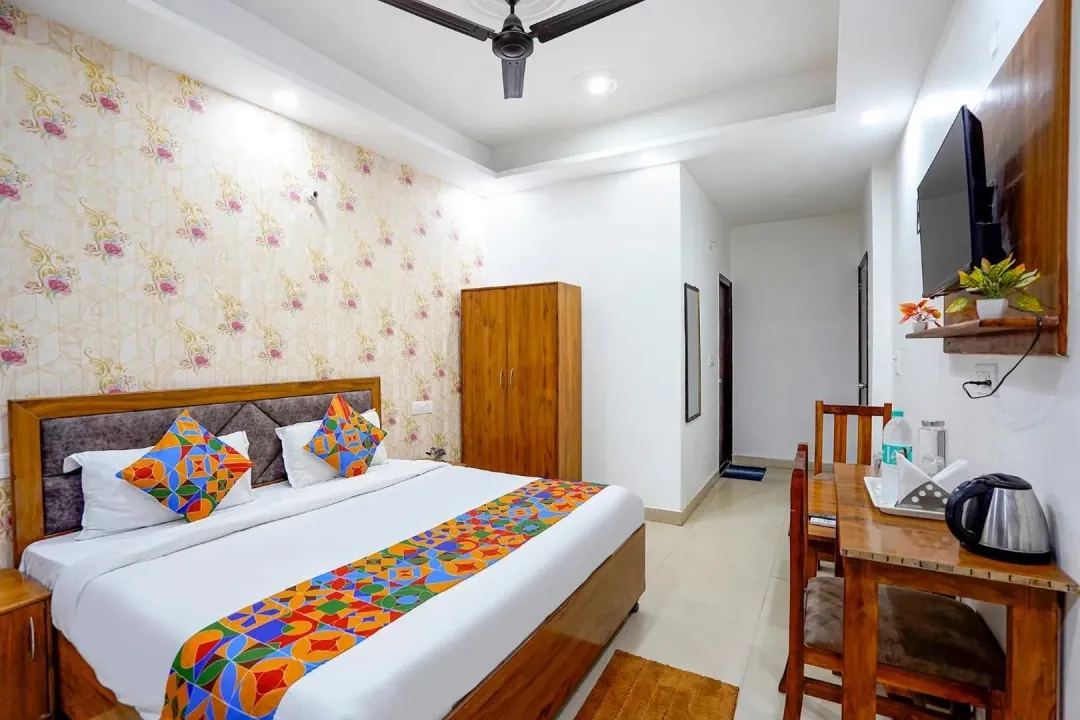 family hotel with pool in sector 52, noida - frolic luxury stay
