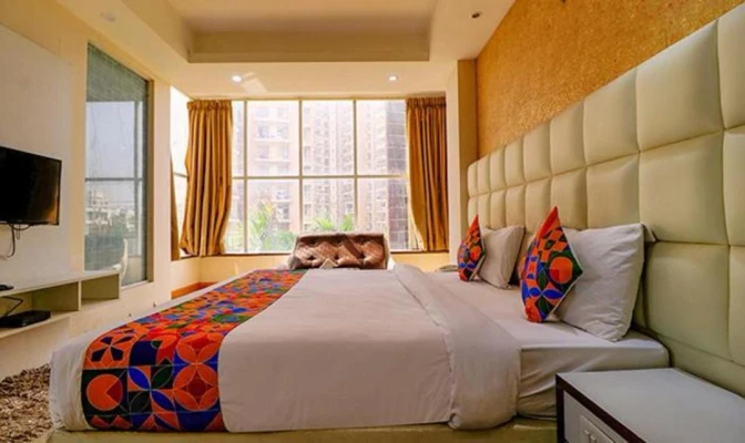 flexible hotel booking in gaba suites and banquet noida