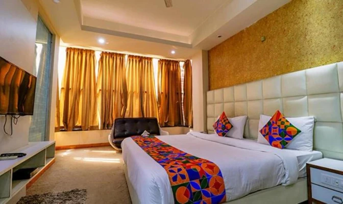 day use hotels in gaba suites and banquet noida