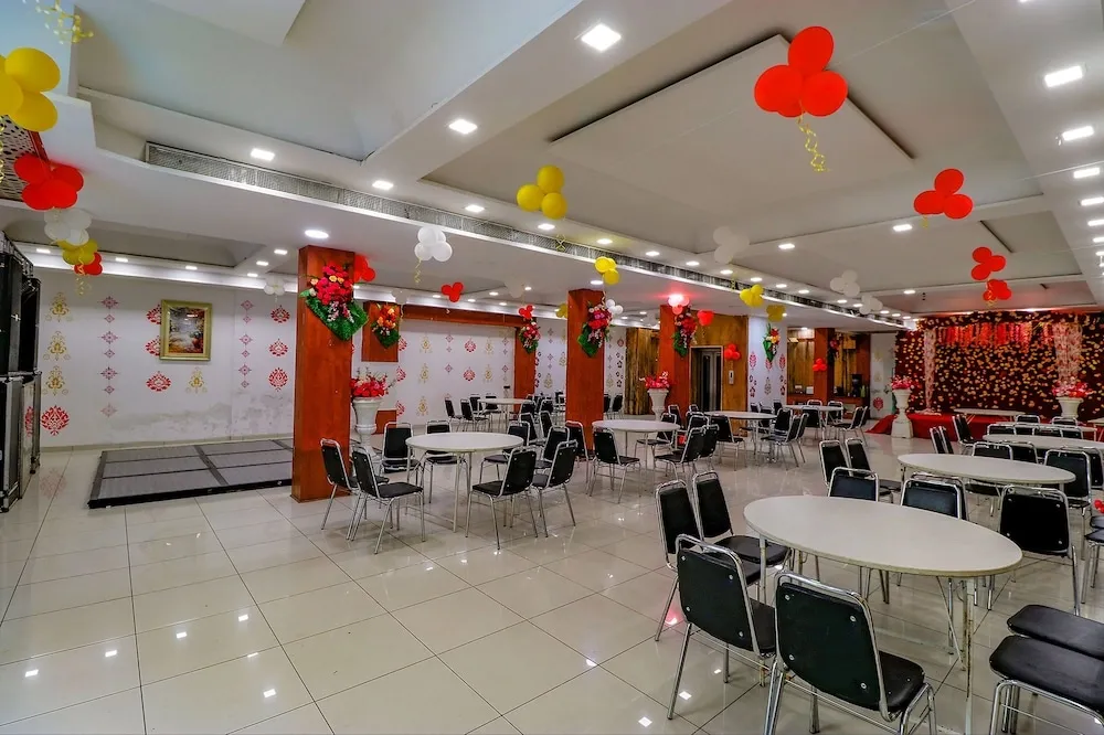 corporate offsite hotels in gaba suites and banquet noida