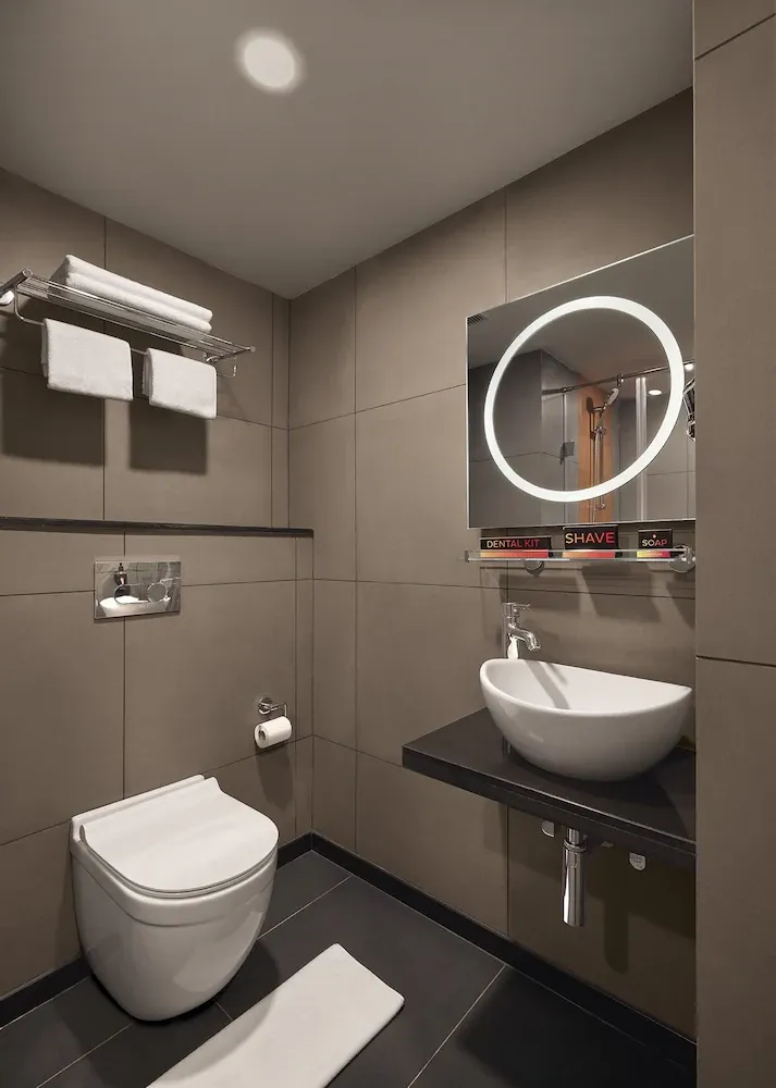 5 star hotels in ginger noida sector 133 noida