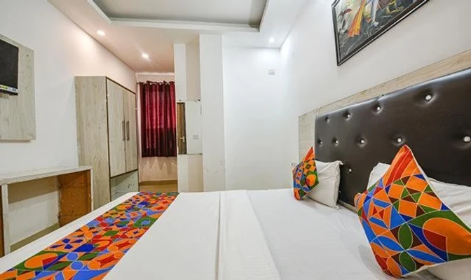 best hotels in glorify hotel noida