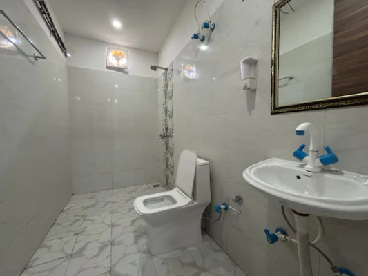 hotel with free parking in sector 150, noida - gobravo 16 3bhk farm with pool and garden