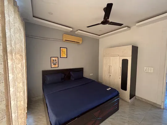 hotel with party hall in sector 150, noida - gobravo 16 3bhk farm with pool and garden