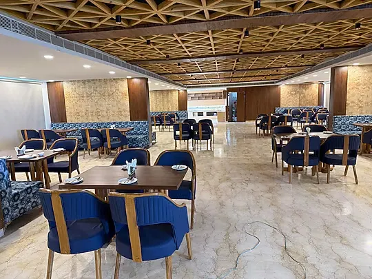 couple hotels in hibiscus elite hotel noida