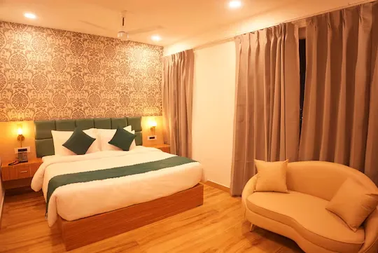 luxury hotel in hibiscus elite hotel noida