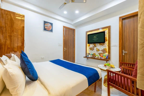 5 star hotels in honeyveils palace noida