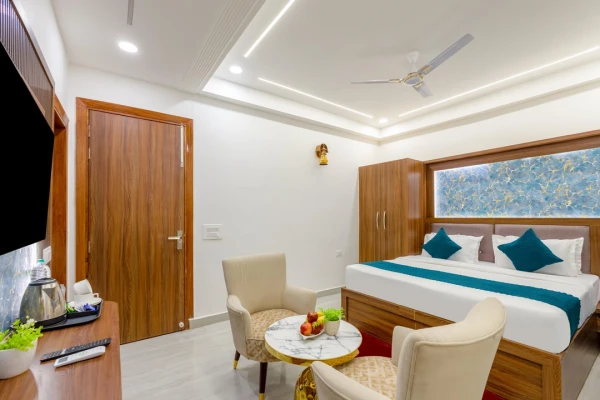 best couple friendly hotels in honeyveils palace noida