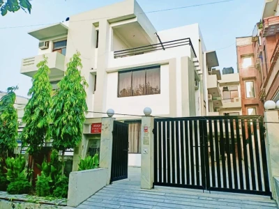 hotel with party hall in sector 51, noida - hotel akash palace