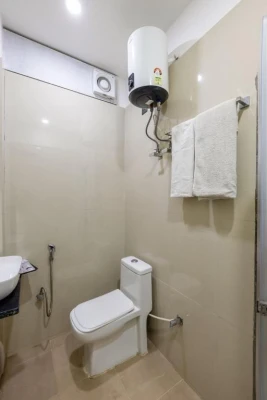 jacuzzi hotel in sector 63, noida - hotel aura grand sector - 63a noida