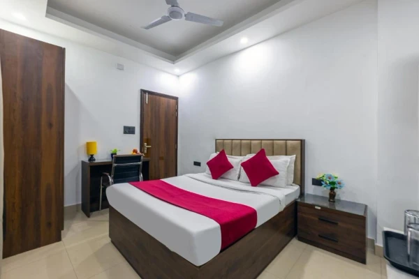hotel near noida airport - hotel aura grand sector - 63a noida