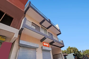 book hotels in hotel  avs noida