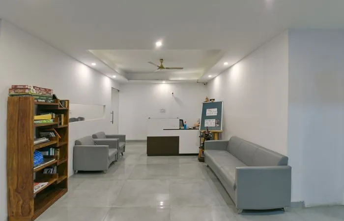 couple friendly hotels in hotel fortune inn sector 19 noida