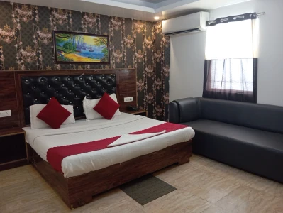 hotel with party hall in sector 11, noida - hotel future inn