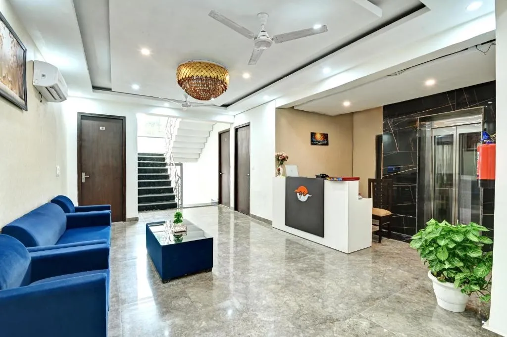 best luxury hotels in hotel golden era noida