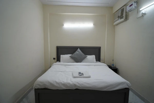 day hotels in hotel grihum noida