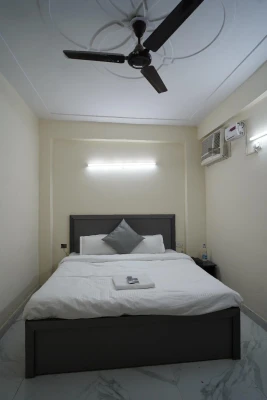 day time hotels in hotel grihum noida