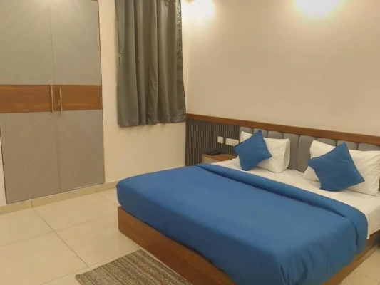 family holiday hotels in hotel hardik palace by f9 noida