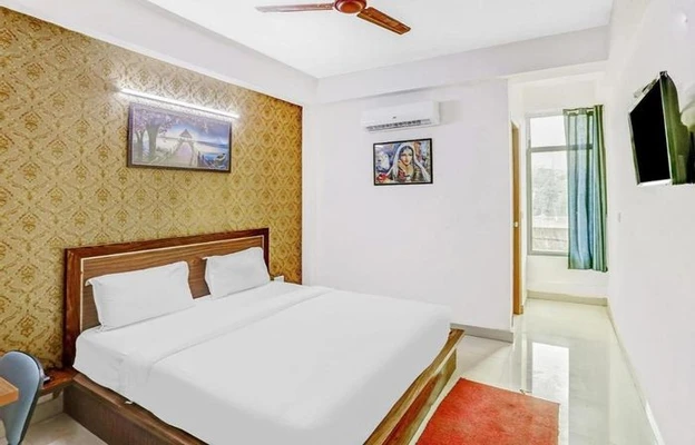 luxury hotels in hotel noida continental at noida city center noida