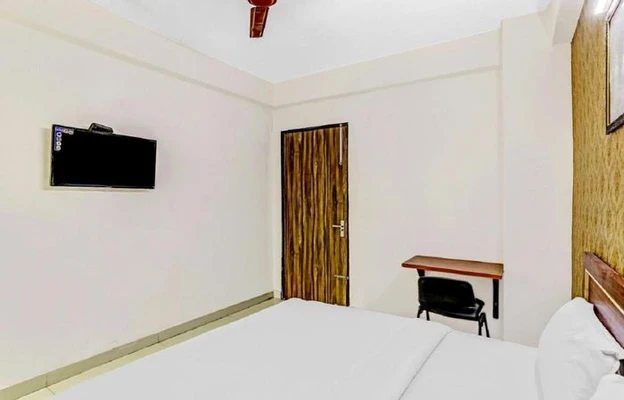 hotels for unmarried couples in hotel noida continental at noida city center noida